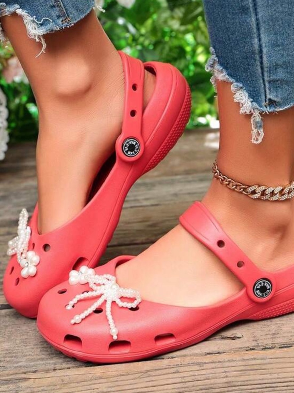 NEW ARRIVAL 
Women's Red Pearl-Accent Mary Jane Clog